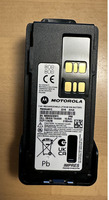 neuwertiges Motorola DP4801e UHF - SMA mit GOB und Zubehör